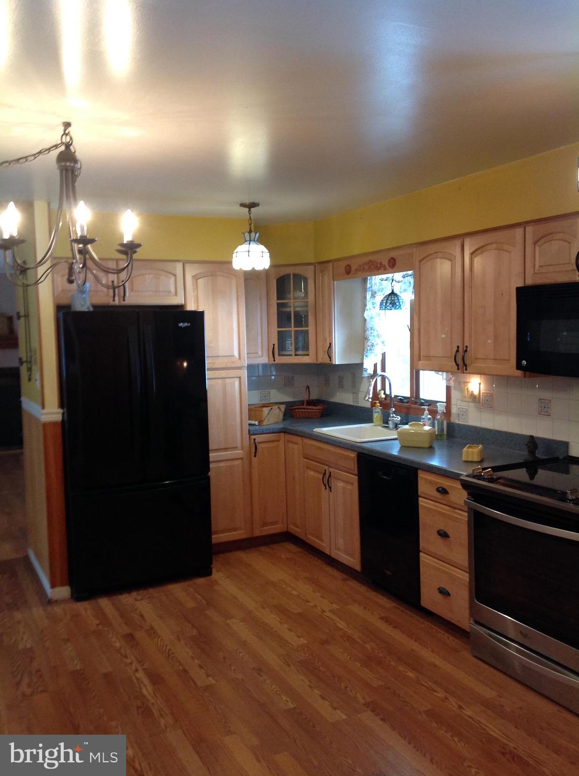 1763 South Valley Forge Road Lansdale, PA 19446 - Photo 4 of 23 Gallery Image 4