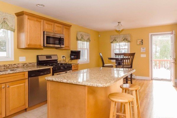 331 Mendall Road Acushnet, MA 02743 - Photo 11 of 27