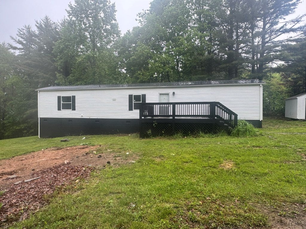 3682 Hebron Road Galax, VA 24333 - Photo 2 of 24 Gallery Image 2