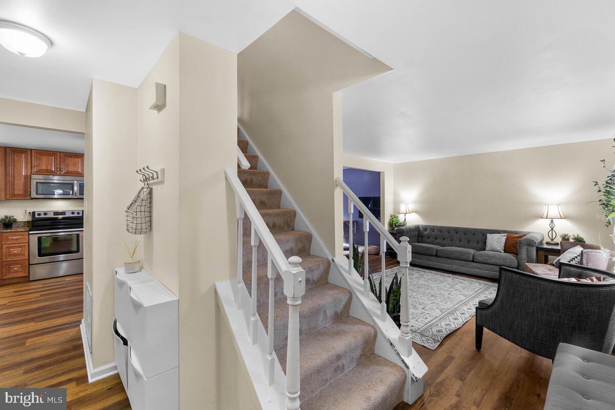 1237 Windmill Lane Silver Spring, MD 20905 - Photo 4 of 38