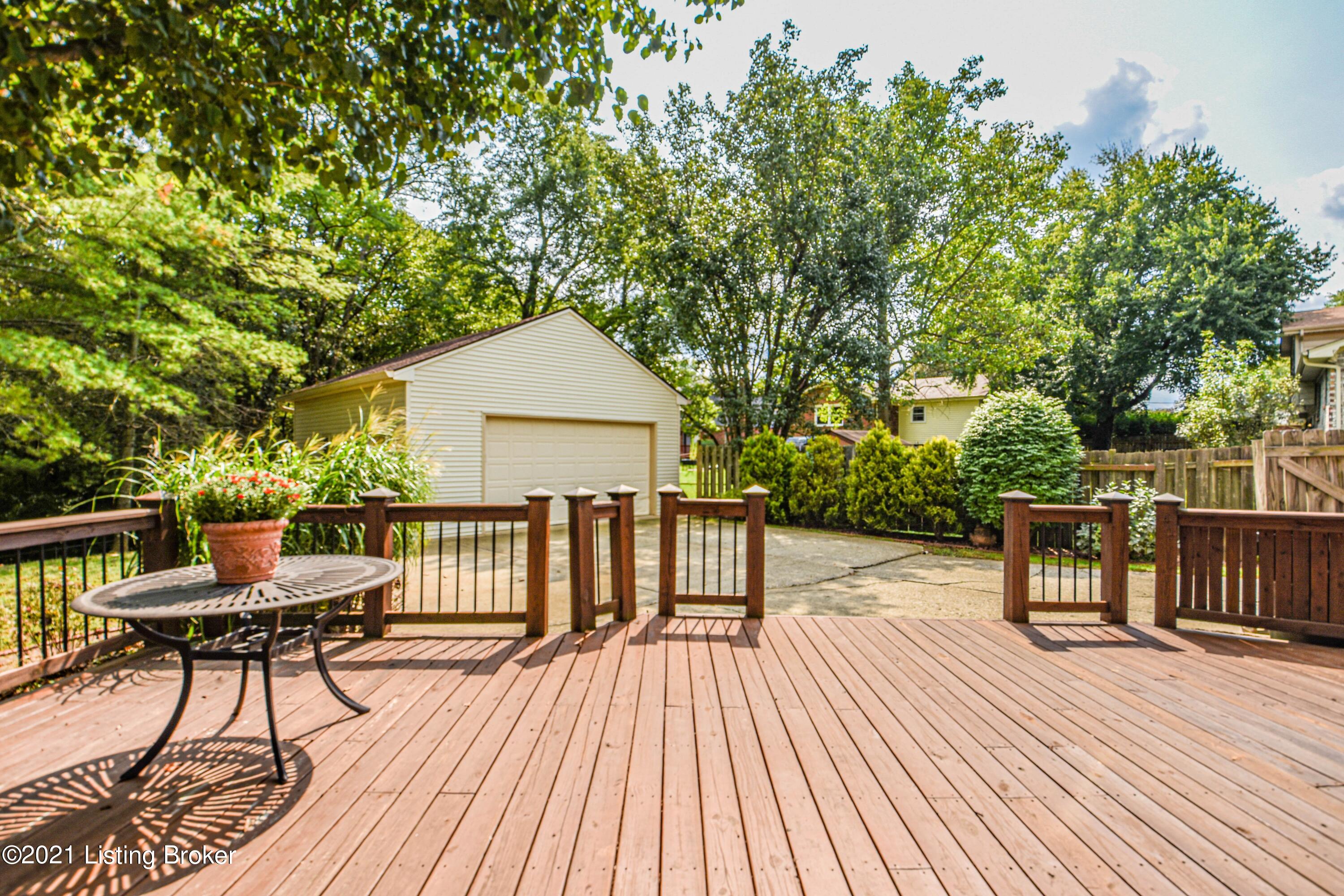 10610 St Rene Road Louisville, KY 40299 - Photo 28 of 34 031_LOWER DECK