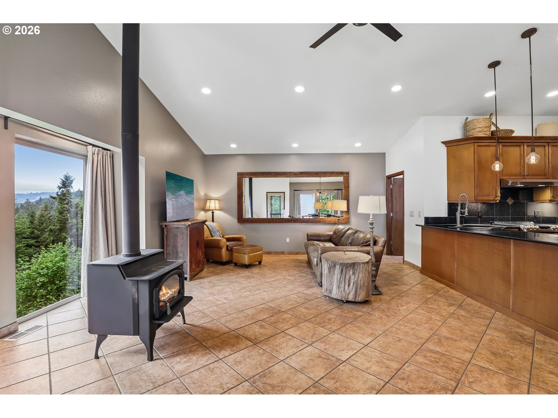 873 Mountain View Road Kalama, WA 98625 - Photo 12 of 45 a lobby with furniture and chandelier