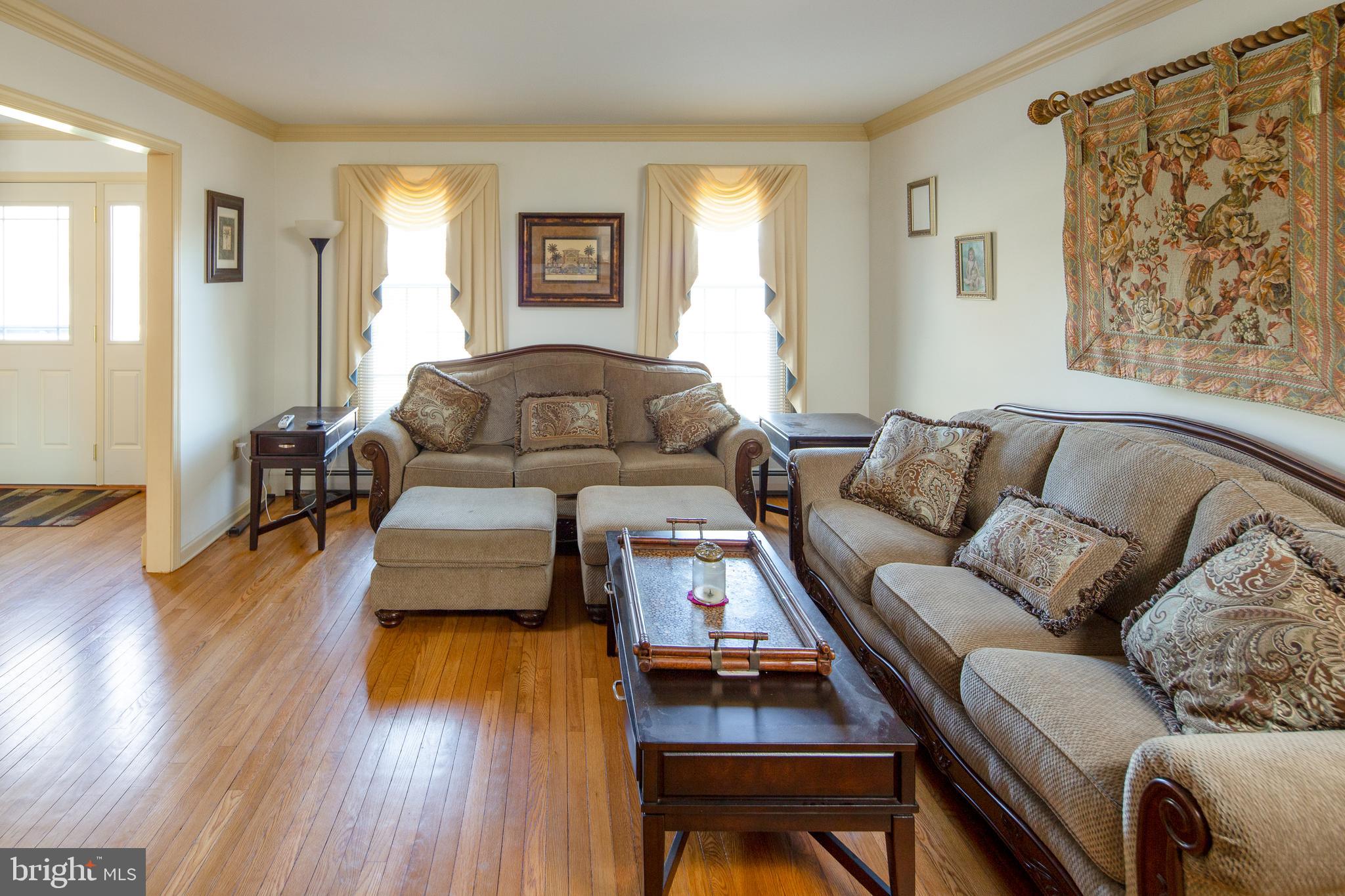 425 Hilltop Road Riegelsville, PA 18077 - Photo 8 of 24