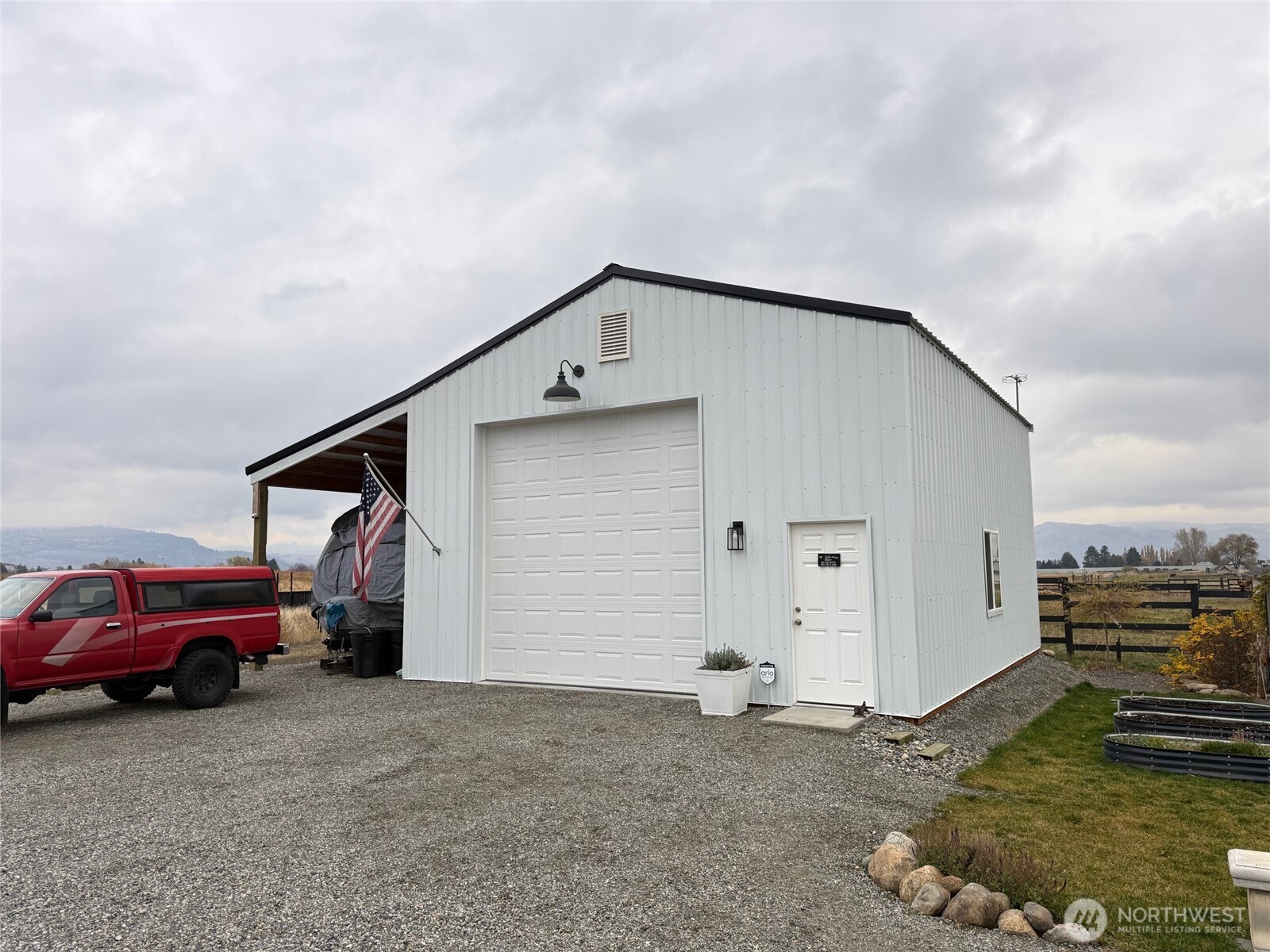 82 Nichols Road Omak, WA 98841 - Photo 5 of 38