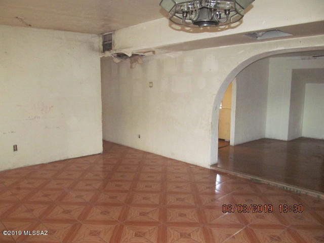 6610 South Mark Road Tucson, AZ 85757 - Photo 2 of 8 Gallery Image 2