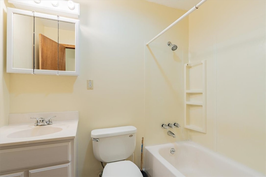 2457 South Marquette Court Decatur, IL 62521 - Photo 17 of 24