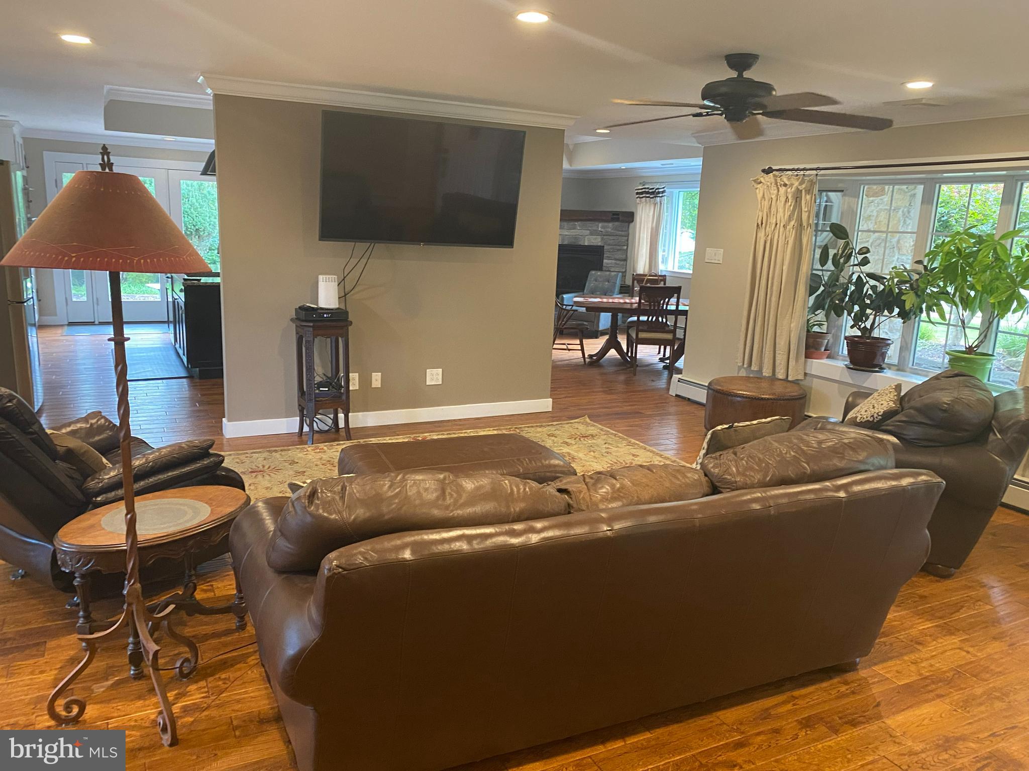 3710 Heaton Road Huntingdon Valley, PA 19006 - Photo 13 of 37 Large great room