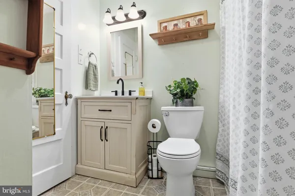 $437,500 | 5827 South Hawthorne Avenue, Rock Hall, MD 21661