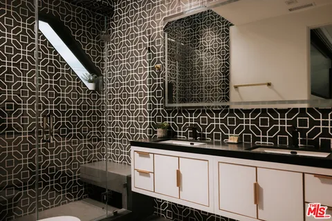 $4,490,000 | 838 California Avenue, Venice, CA 90291