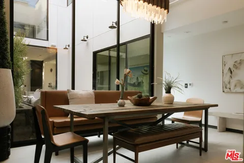 $4,490,000 | 838 California Avenue, Venice, CA 90291