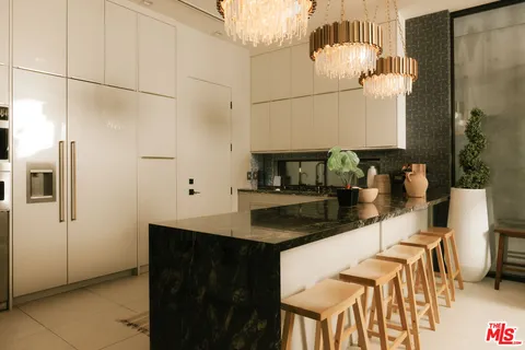 $4,490,000 | 838 California Avenue, Venice, CA 90291