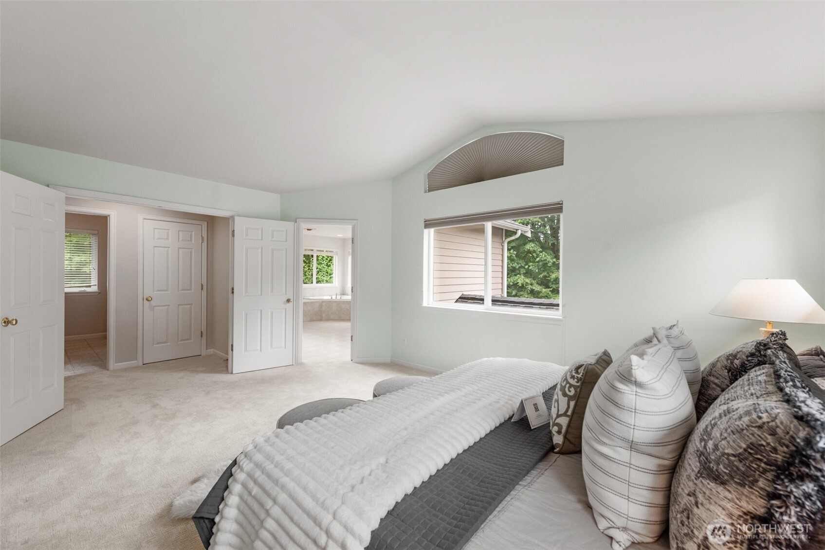 9118 Northeast 160th Place Bothell, WA 98011 - Photo 17 of 33