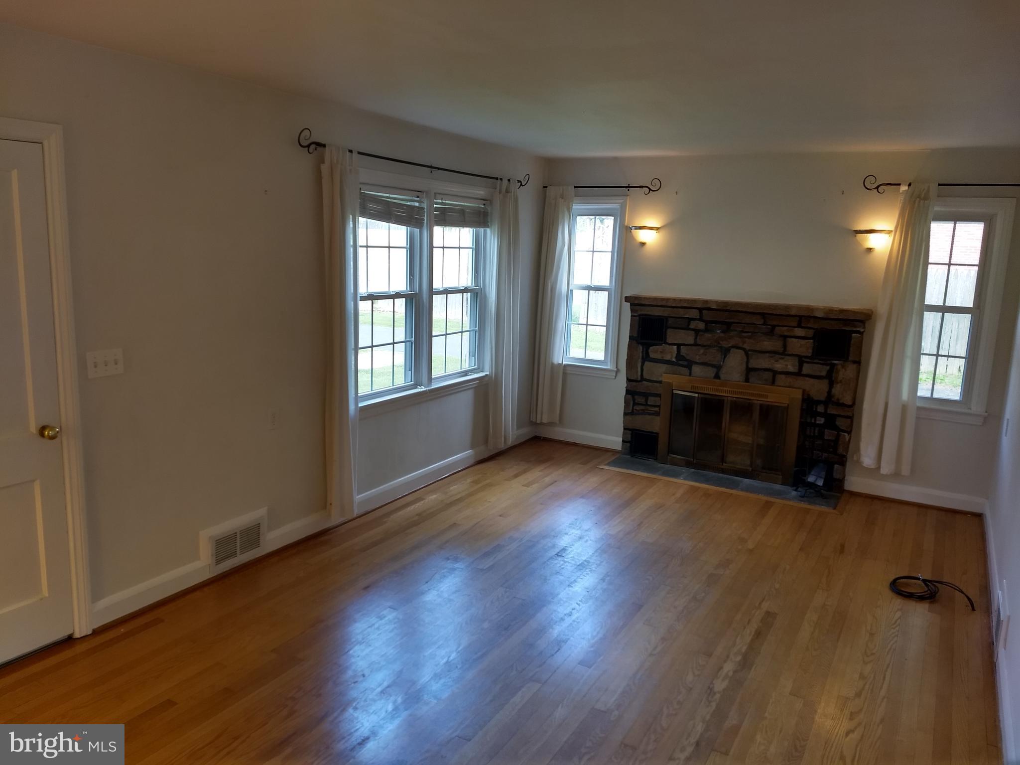 10207 Liberty Road Randallstown, MD 21133 - Photo 11 of 30 Living Room / Fireplace