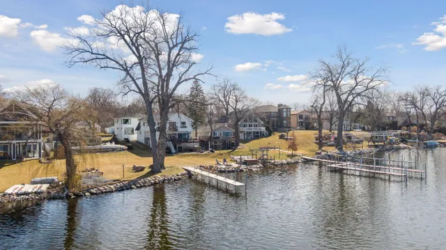 $999,900 | 1571 Blue Bird Lane, Mound, MN 55364