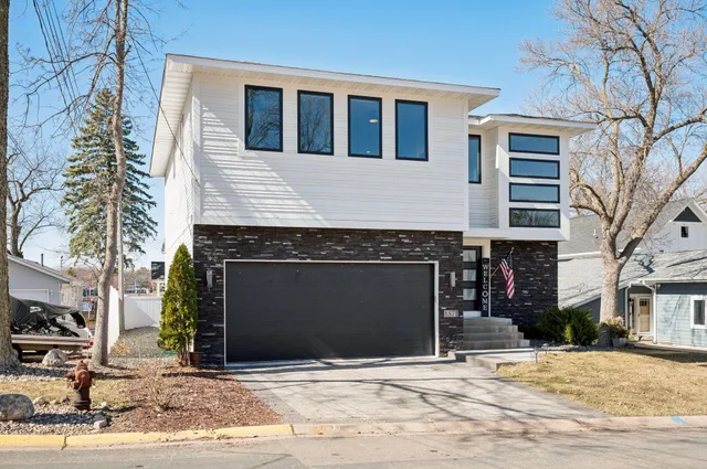 $999,900 | 1571 Blue Bird Lane, Mound, MN 55364