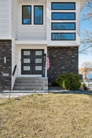 $979,900 | 1571 Blue Bird Lane, Mound, MN 55364