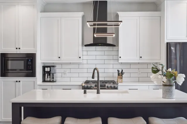 $999,900 | 1571 Blue Bird Lane, Mound, MN 55364