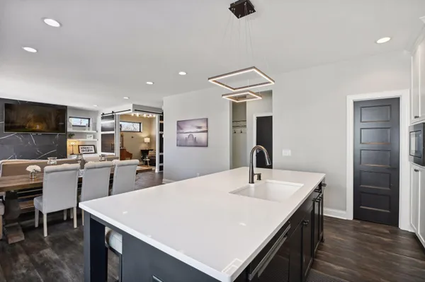 $979,900 | 1571 Blue Bird Lane, Mound, MN 55364