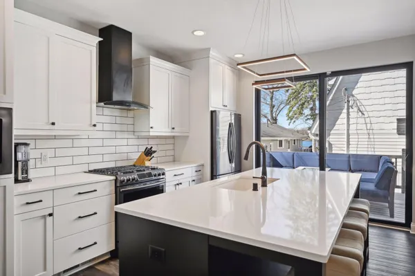 $979,900 | 1571 Blue Bird Lane, Mound, MN 55364