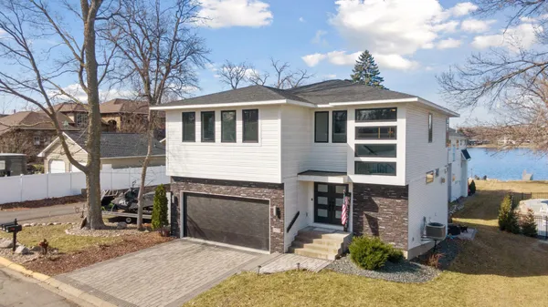 $979,900 | 1571 Blue Bird Lane, Mound, MN 55364