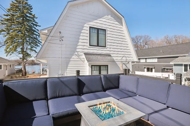 $999,900 | 1571 Blue Bird Lane, Mound, MN 55364