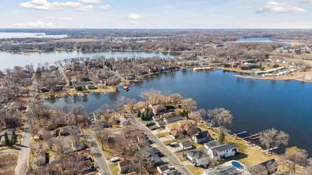 $1,069,900 | 1571 Blue Bird Lane, Mound, MN 55364