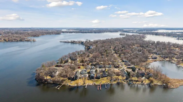 $1,069,900 | 1571 Blue Bird Lane, Mound, MN 55364