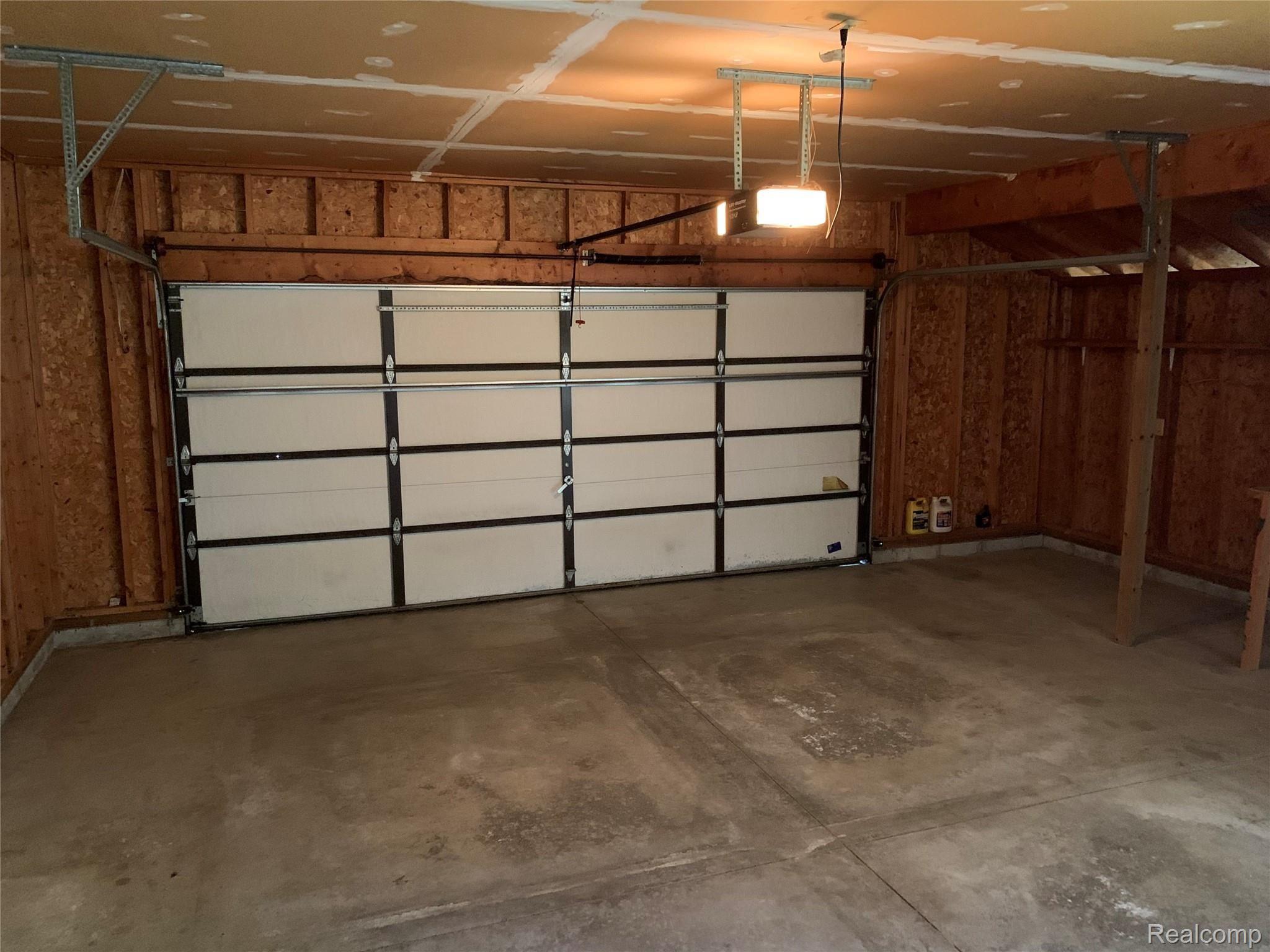 2930 Michigan Road Port Huron, MI 48060 - Photo 9 of 28 IMG-1608.jpg