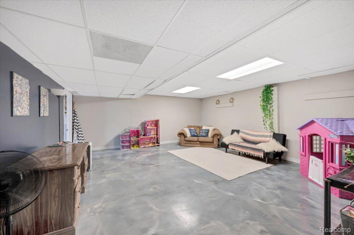 11183 Lapeer Road Davison, MI 48423 - Photo 20 of 25 Family Room in Basement