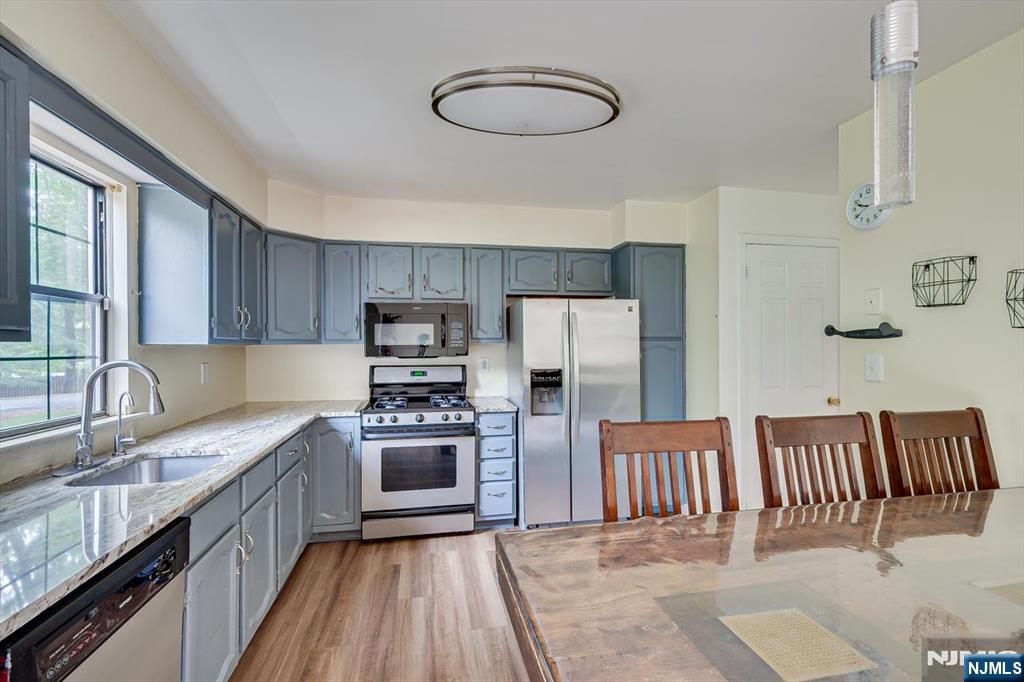 503 Timber Oaks Road, Unit 503 Edison, NJ 08820 - Photo 16 of 43 Gallery Image 16