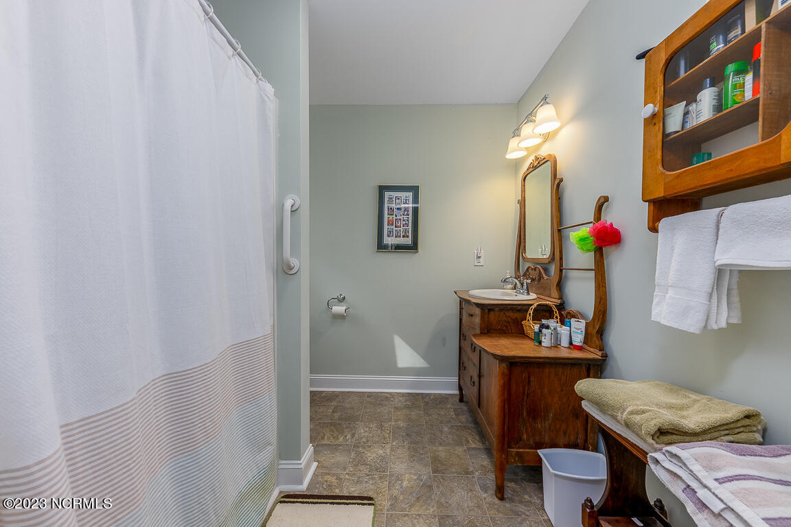 180 Fork Point Road Oriental, NC 28571 - Photo 48 of 48 Walk-in Shower