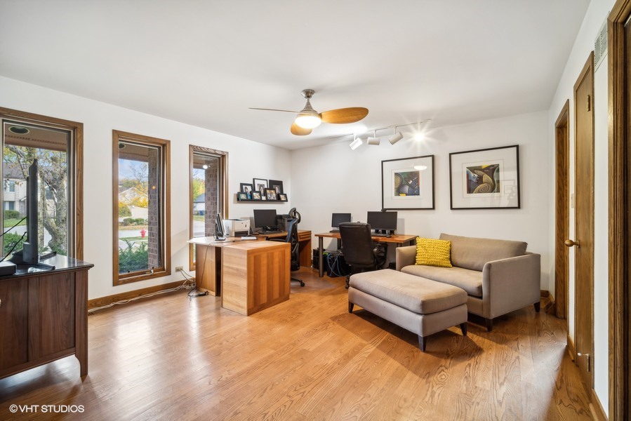 3933 Raintree Lane Northbrook, IL 60062 - Photo 24 of 35 Gallery Image 24