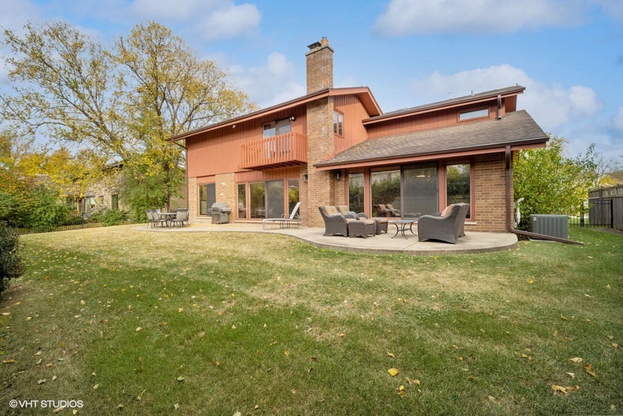 3933 Raintree Lane Northbrook, IL 60062 - Photo 31 of 35 Gallery Image 31