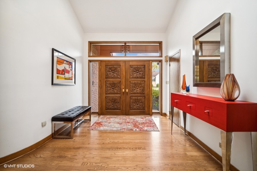 3933 Raintree Lane Northbrook, IL 60062 - Photo 5 of 35 Gallery Image 5
