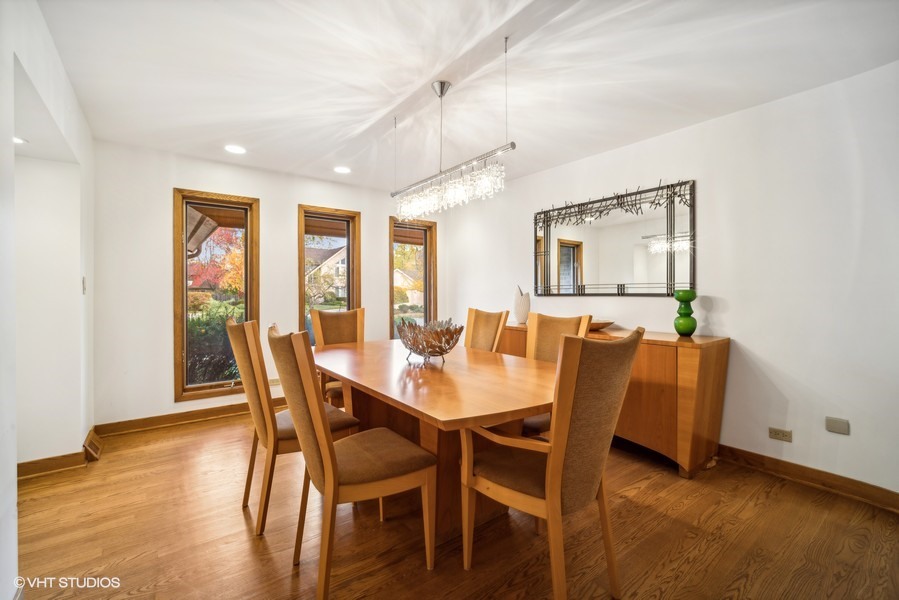 3933 Raintree Lane Northbrook, IL 60062 - Photo 8 of 35 Gallery Image 8