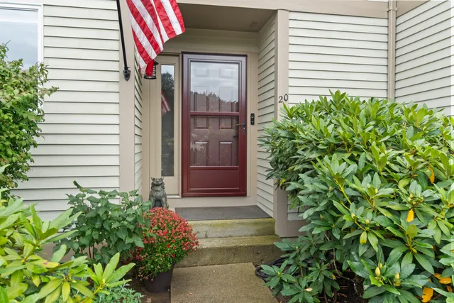 $735,000 | 100 Dudley Avenue, Unit D20, Old Saybrook, CT 06475