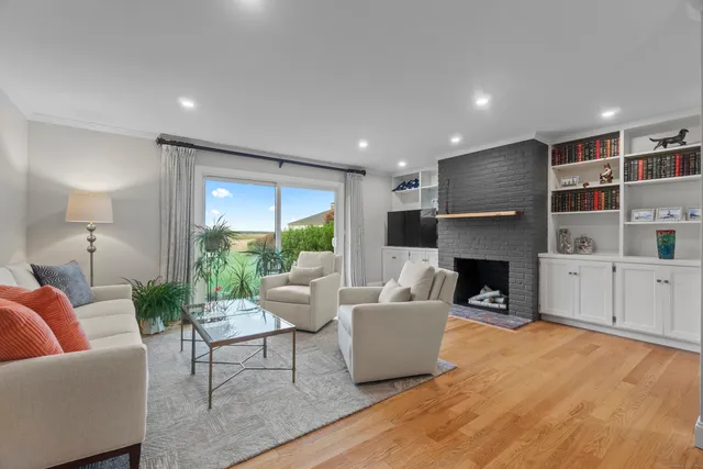 $735,000 | 100 Dudley Avenue, Unit D20, Old Saybrook, CT 06475