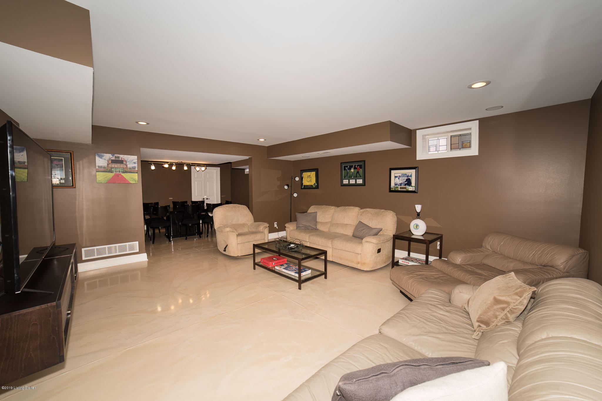 220 Ring Road Louisville, KY 40207 - Photo 73 of 109 220RindRoad072