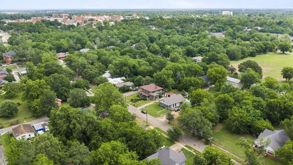 903 4th Street Southwest Paris, TX 75460 - Photo 26 of 29