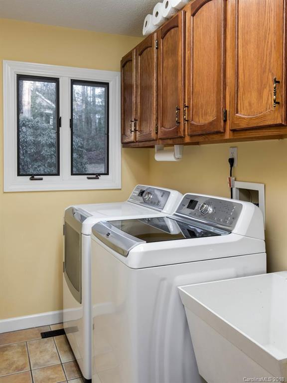 301 Cove Loop Road, Unit 6 05 Hendersonville, NC 28739 - Photo 22 of 30 Gallery Image 22