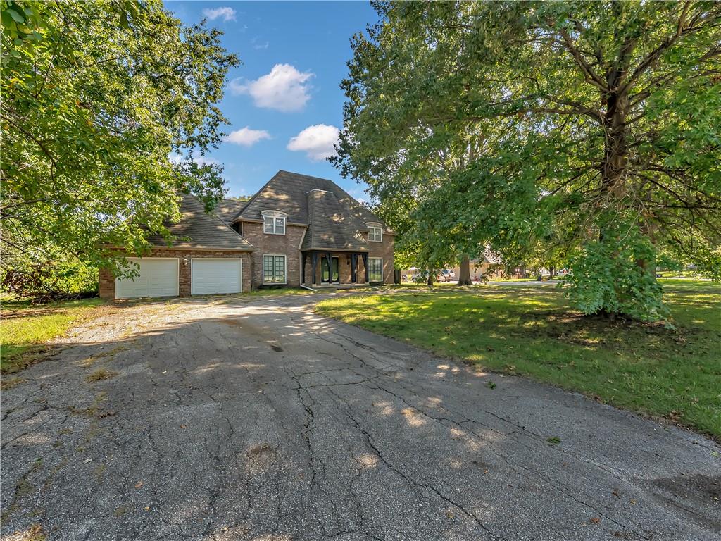 1000 South Stratford Road Olathe, KS 66062 - Photo 2 of 10 Gallery Image 2