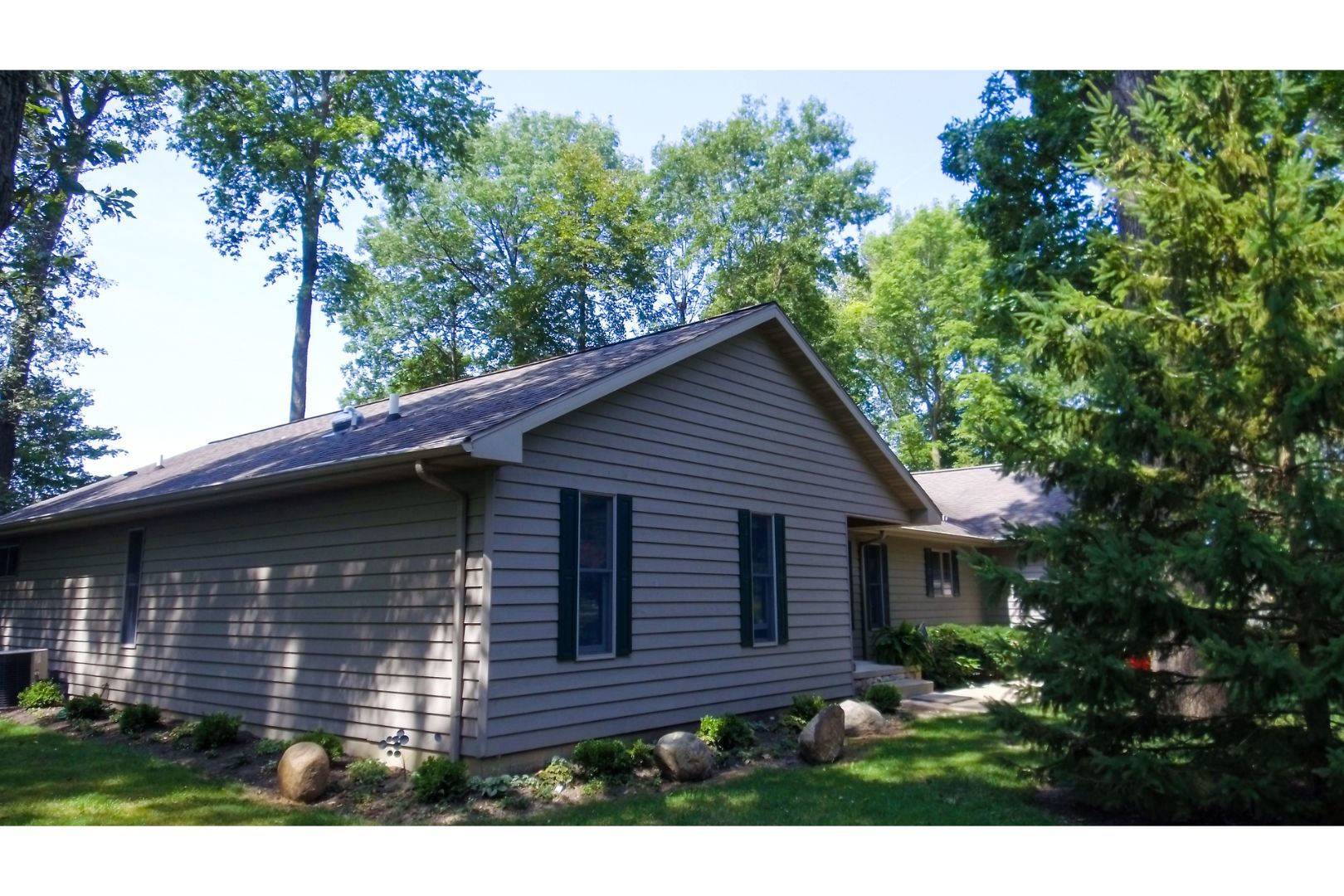 109 Spring Court Sheldon, IL 60966 - Photo 5 of 39