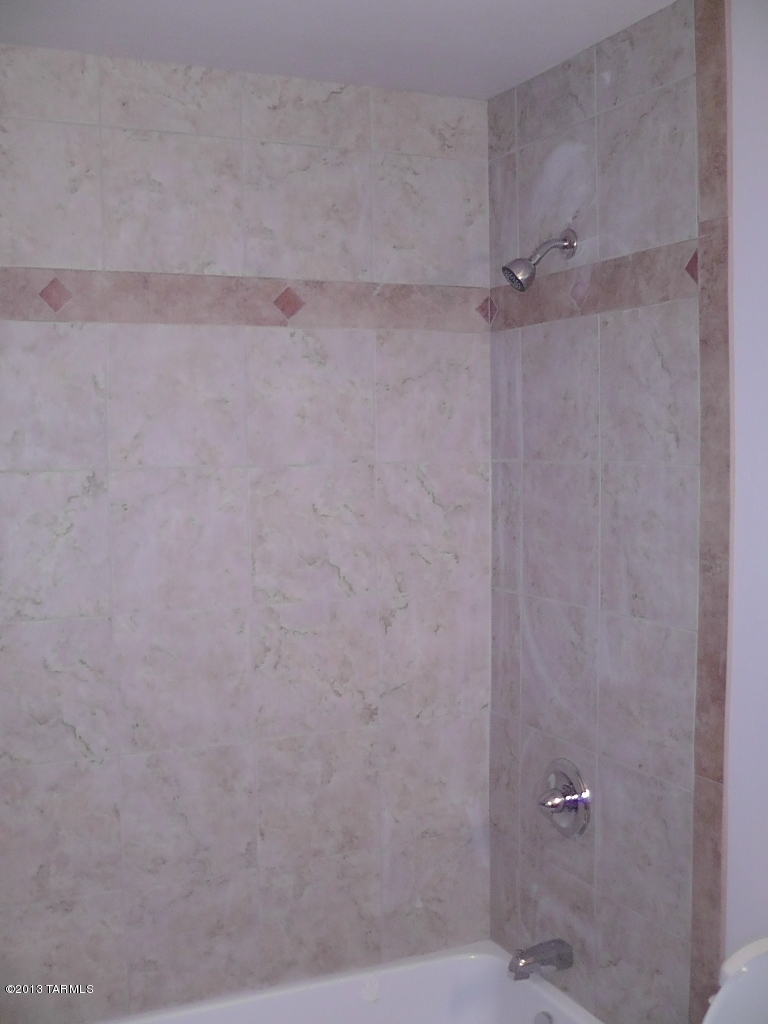1268 South Gecko Road Tucson, AZ 85713 - Photo 32 of 36