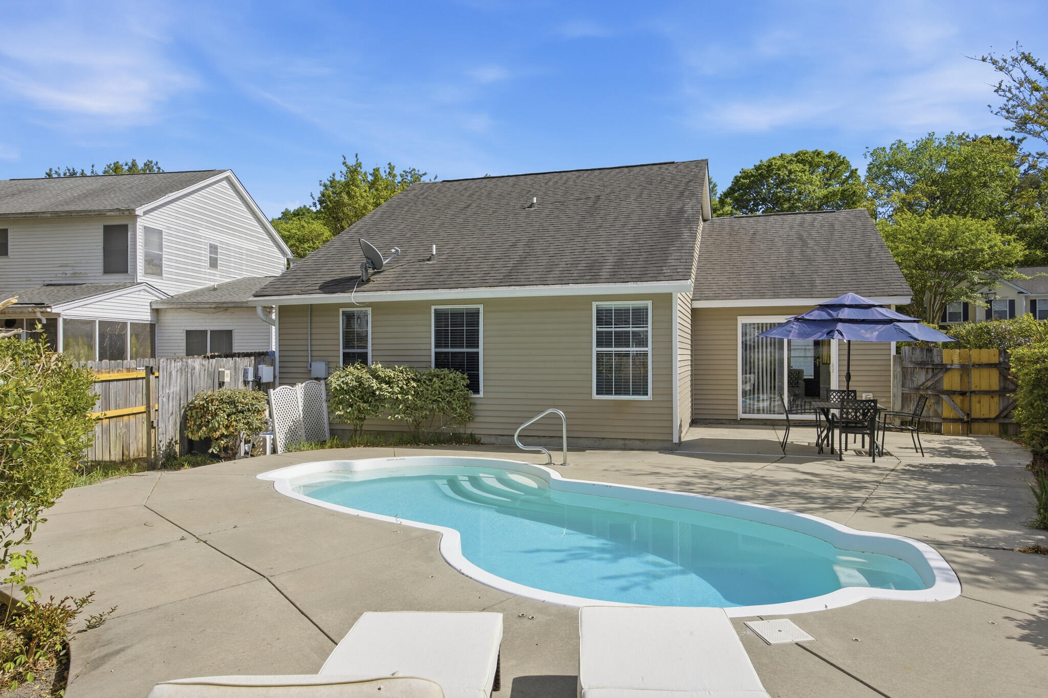 1929 Treebark Drive Charleston, SC 29414 - Photo 1 of 28 27-1929_027