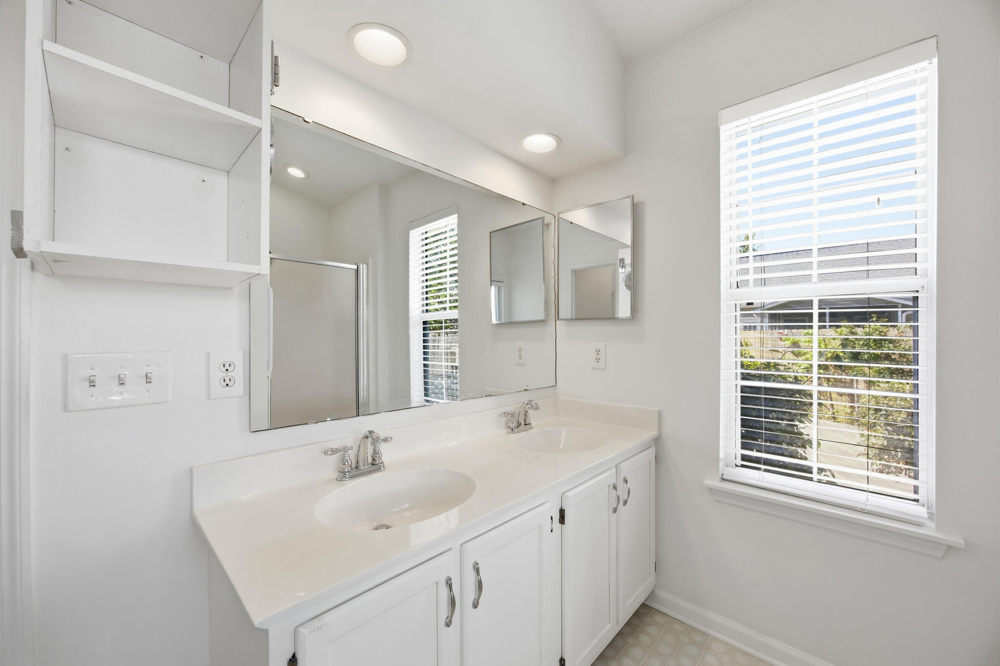 1929 Treebark Drive Charleston, SC 29414 - Photo 21 of 28 22-1929_022