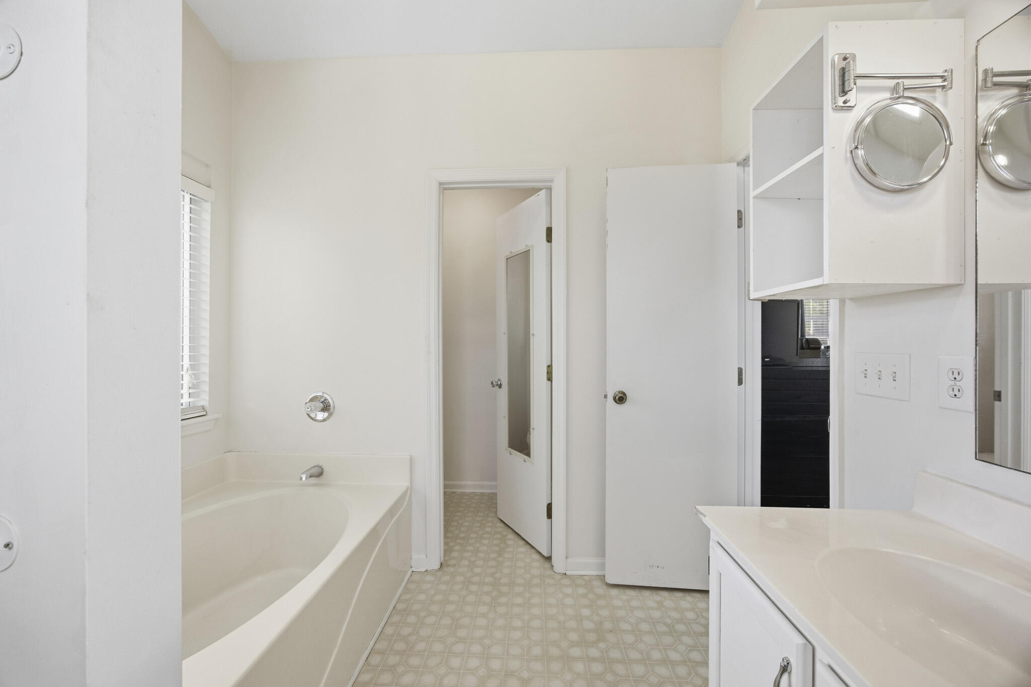 1929 Treebark Drive Charleston, SC 29414 - Photo 23 of 28 24-1929_024