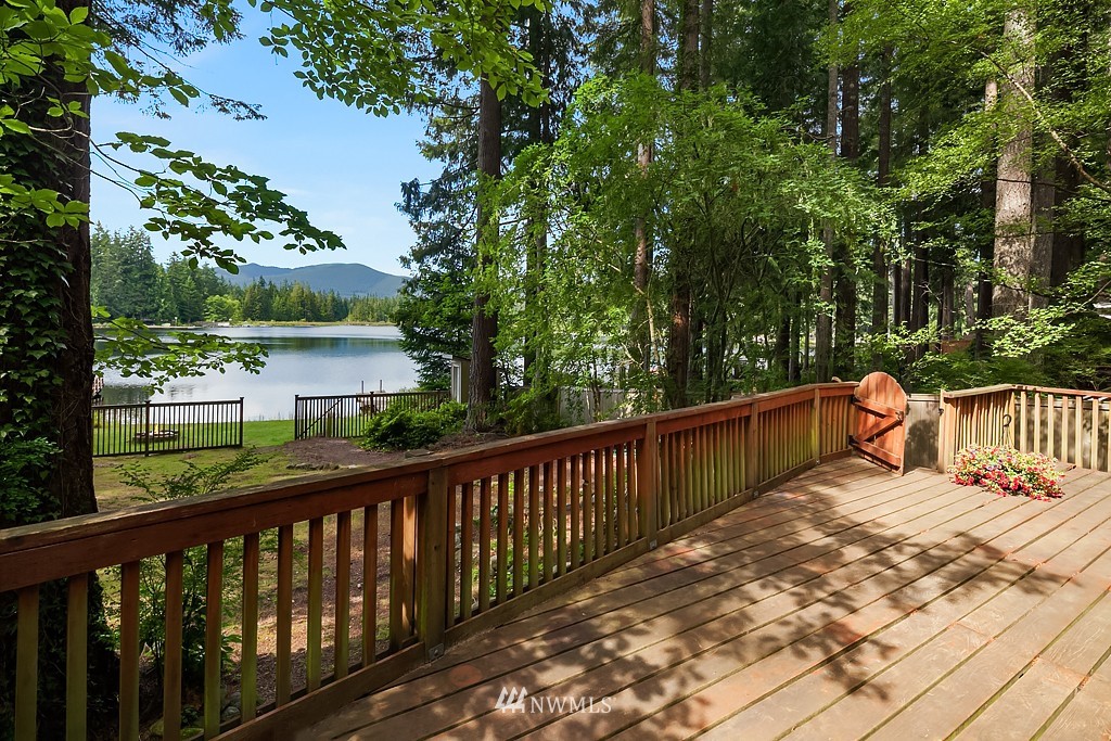 7335 Lake Alice Road Southeast Fall City, WA 98024 - Photo 12 of 25 Gallery Image 12