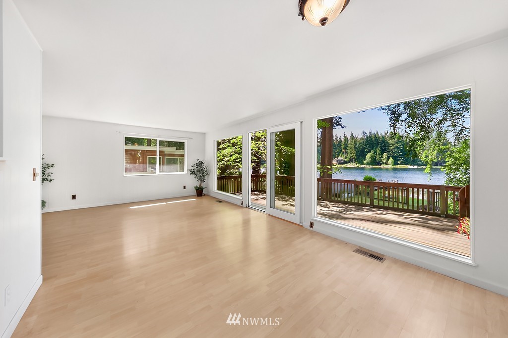7335 Lake Alice Road Southeast Fall City, WA 98024 - Photo 7 of 25 Gallery Image 7