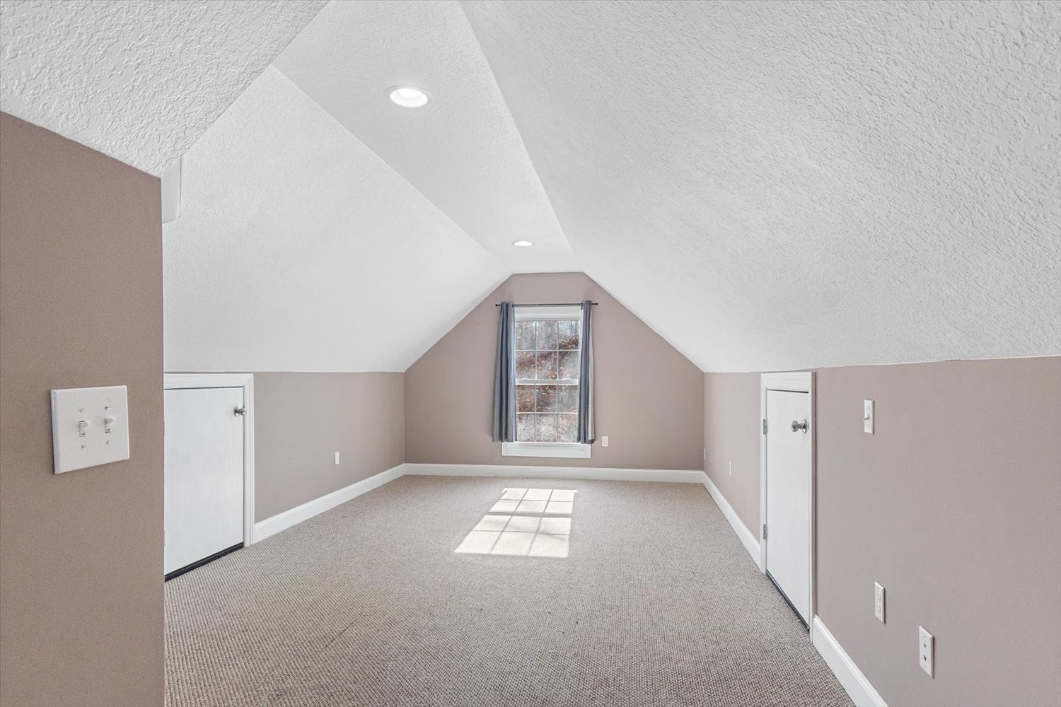 31 Chickory Lane Monteagle, TN 37356 - Photo 25 of 61 a view of entryway