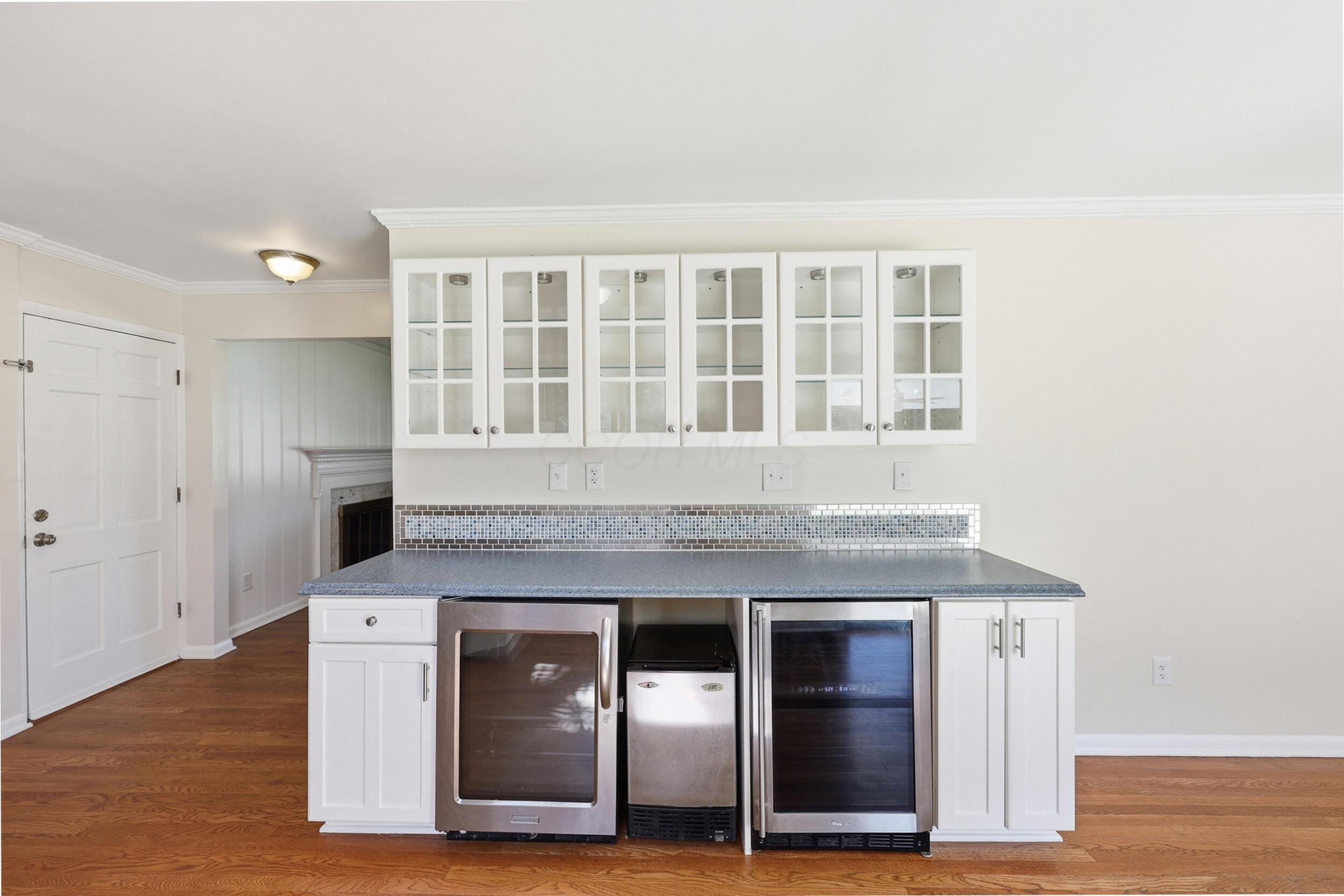 1015 Woodmere Road Columbus, OH 43220 - Photo 14 of 32 14_072a2958